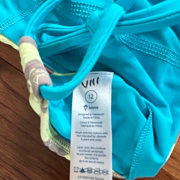 IVIVVA girls size 12 reversible bathing suit top - Picture 4 of 4